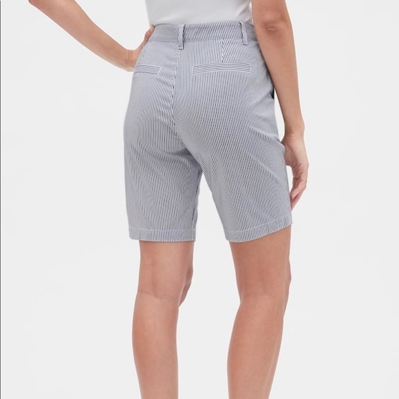 𝅺nwt Gap 9″ Khaki Bermuda Shorts Size 6 - Picture 2 of 9